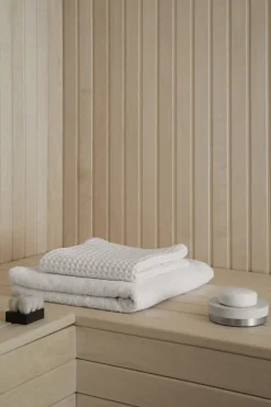 Blomus - Bath Towel - White - RIVA