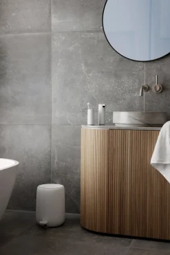 Blomus - Hand Towel - White - RIVA