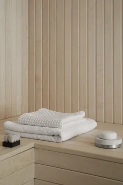 Blomus - Set of 2 Guest Hand Towels - White - CARO