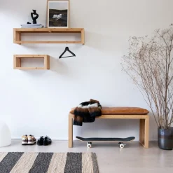 Cinas - Lille garderobehylde i vertikalt karboniseret bambus