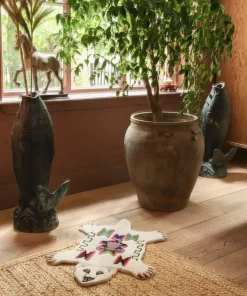 Doing Goods - Isbjørne tæppe - Kasbah Polar Bear - Small - 95 x 65 cm