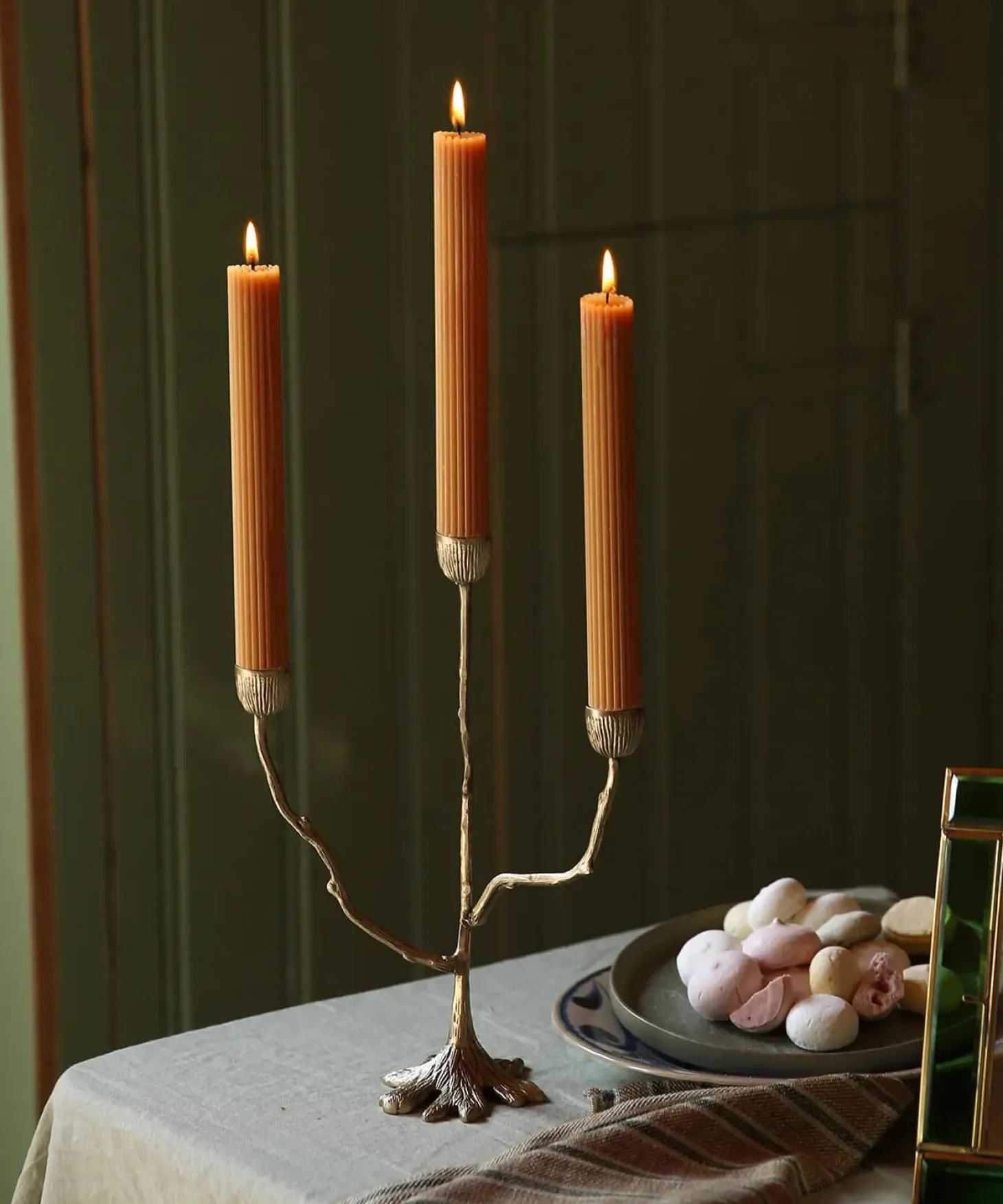 Doing Goods - Lysestage - 3 armet lysestage - Misty Triple - Messing/Brass