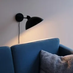 Dyberg Larsen - Futura væglampe - Sort/Hvid - 47 cm x 26 cm x 16 cm