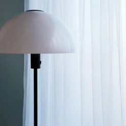 Dyberg Larsen - Jazz gulvlampe - Opal/Sort