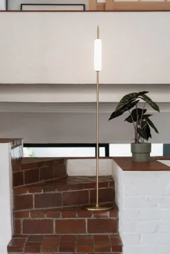 Ekta Living - Gulvlampe - Dunhammer - Pale Brass