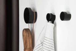 Ekta Living - Knage i sort eg - Wood Knot - Medium