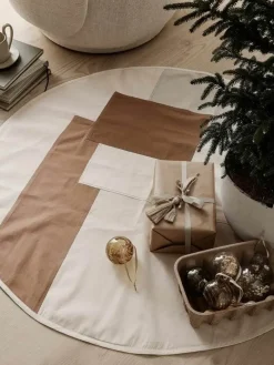 Ferm Living - Tonal Christmas Blanket - Juletræstæppe