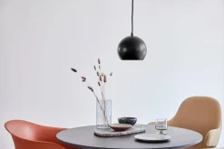 Frandsen Lighting - Ball pendel - sort mat (Ø 18 cm) m. sort stofledning