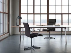 Fritz Hansen - Kaiser Idell 6556-T - Bordlampe - Mat sort