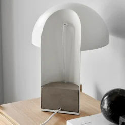 Gejst - LEERY - Bordlampe - Hvid