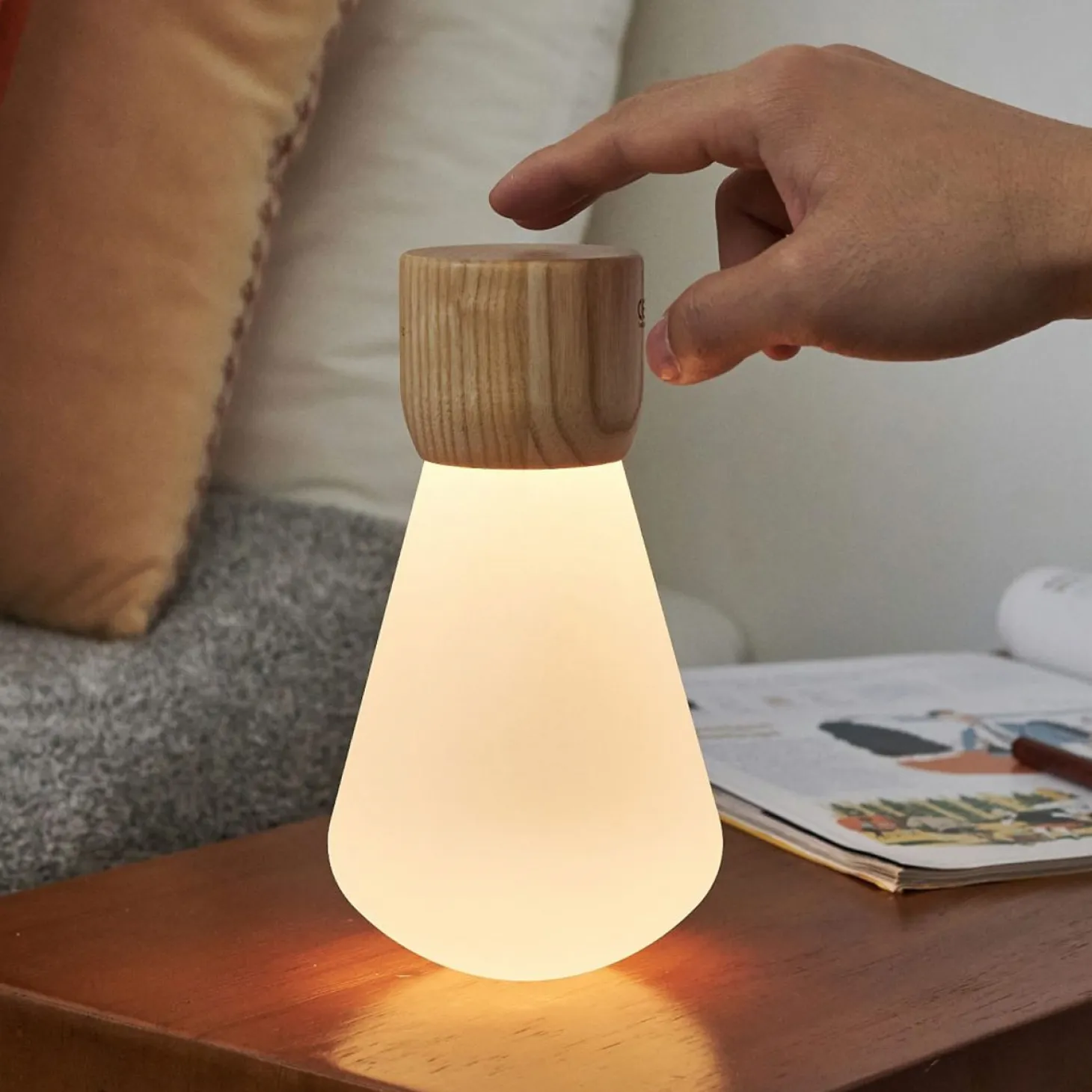 Gingko - Pentagon Light bulb Lamp Mini White Ash Wood