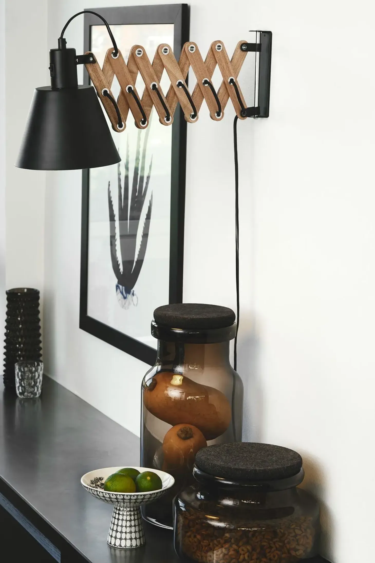 Halo Design - Væglampe - Vintage - Sort/oljeret valnød