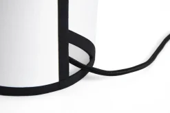 Hay - Bordlampe - Ava Pyramid - Sort/Hvid - H32 cm