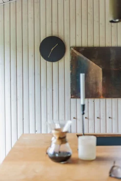 Hemverk - Vægur - Mørk Eg/Sort - Kobber visere - Ø28 cm