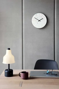 Hemverk - Vægur - Multicolour m. sorte visere - Ø25 cm