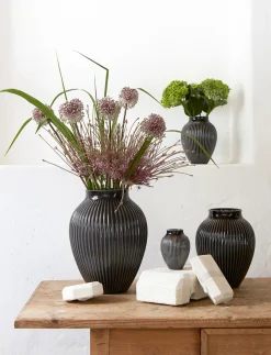 Knabstrup Keramik - vase H 27 cm ripple black