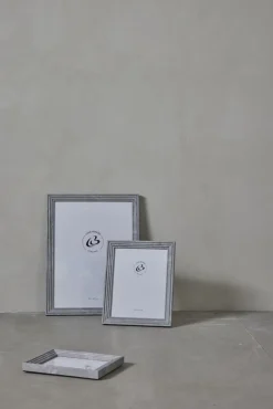 Lene Bjerre - Austille fotoramme 40x30 cm. grå