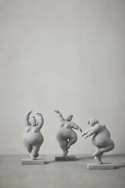 Lene Bjerre - Serafina kvinde figur H28 cm. grå