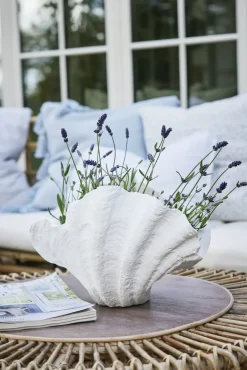 Lene Bjerre - Shella dekorationsvase H23 cm. hvid