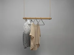 LindDNA bøjlestang - Swing 80 cm (black oak/black lether cord)