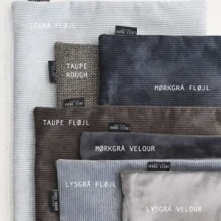 Louise Smærup - Pude i fløjl m. strop - Taupe - 50x80 cm