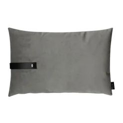 Louise Smærup pude - Lysegrå pude i velour 60 x 40 cm