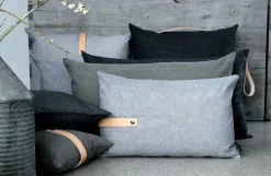 Louise Smærup pude - Vendbar pude i grå Canvas 80 x 50 cm