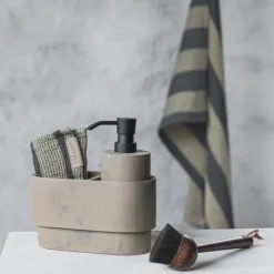 Mette Ditmer - ATTITUDE dispenser (høj) - Ochre