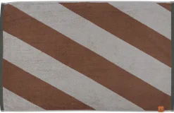 Mette Ditmer - DIAGONAL bath mat - Brick