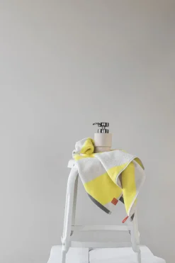 Mette Ditmer - DIAGONAL guest towel, 2-pack - Yellow