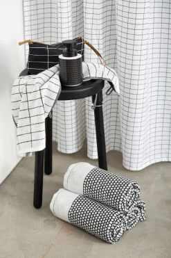 Mette Ditmer - FLINESTEN håndklæde, sort / råhvid