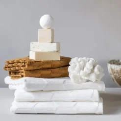 Mette Ditmer - GEO badehåndklæde, råhvid