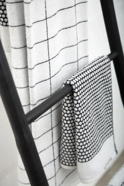 Mette Ditmer - GRID gæstehåndklæde, 2-pak, Sort / Off-white
