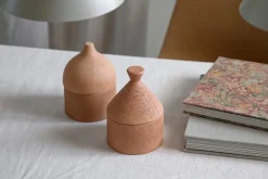 Moudhome - Rustic keramik krukke med låg - 14,5 cm