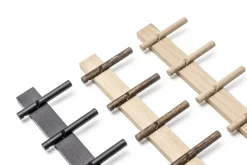 Roon & Rahn by We Do Wood - Reces Knagerække, Sort eg, 48 cm.