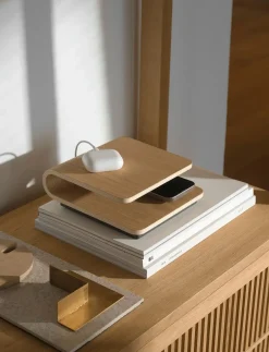 Stelton - Ro trådløs oplader oak