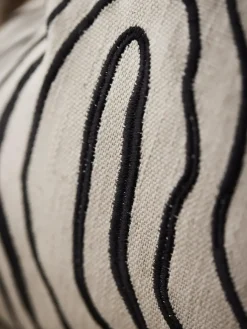 Svanefors - Curve Pudebetræk - Black/white 45x54cm