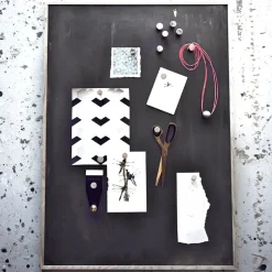 The Oak Men - Opslagstavle i mørk eg - Large Notice Board 81x46 cm