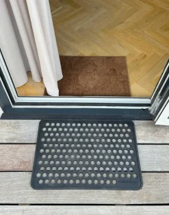 Tica Copenhagen - Dørmåtte - Dot design - Gummi - 40x60 cm