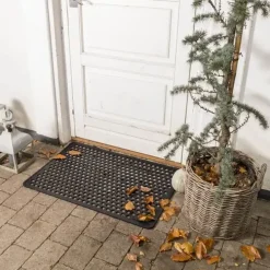 Tica Copenhagen - Dørmåtte - Dot design - Gummi - Large