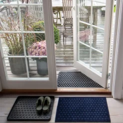 Tica Copenhagen - Smudsmåtte - Dots - Mørkeblå - 60x90 cm