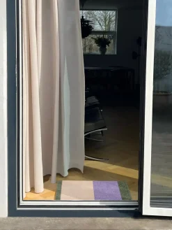 Tica Copenhagen - Smudsmåtte - Stripes Horizon - Lilla/Ivory/Grøn - 40x60 cm