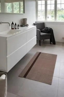 Tica Copenhagen - Smudsmåtte - Stripes Vertical - Brun/Sand - 90x200 cm