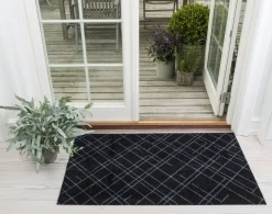 Tica copenhagen - Smudsmåtte - Lines - Sort/grå - 67x120 cm