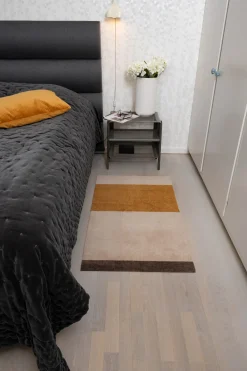 Tica Copenhagen - Smudsmåtte - Stripes Horizon - Ivory-Dijon-Brown - 90x130 cm