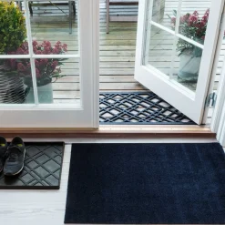 Tica Copenhagen - Smudsmåtte - Dots - Mørkeblå - 60x90 cm