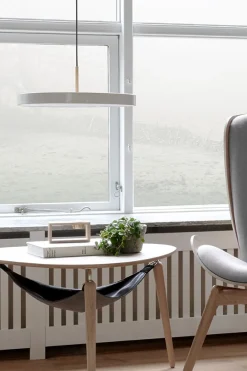 Umage - Pendel - Asteria - Sort top/Hvid - Pearl white - Mini Ø31 cm