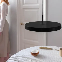 Umage - Pendel m/ sort top - Asteria - Black - Medium Ø43 cm